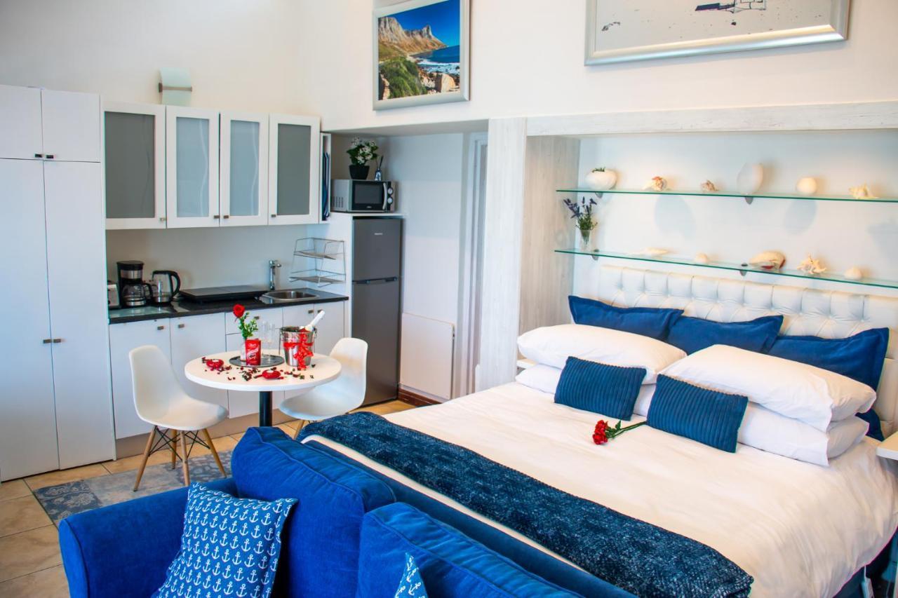 185 On Beach Boutique Suites Гордонс-Бей Екстер'єр фото