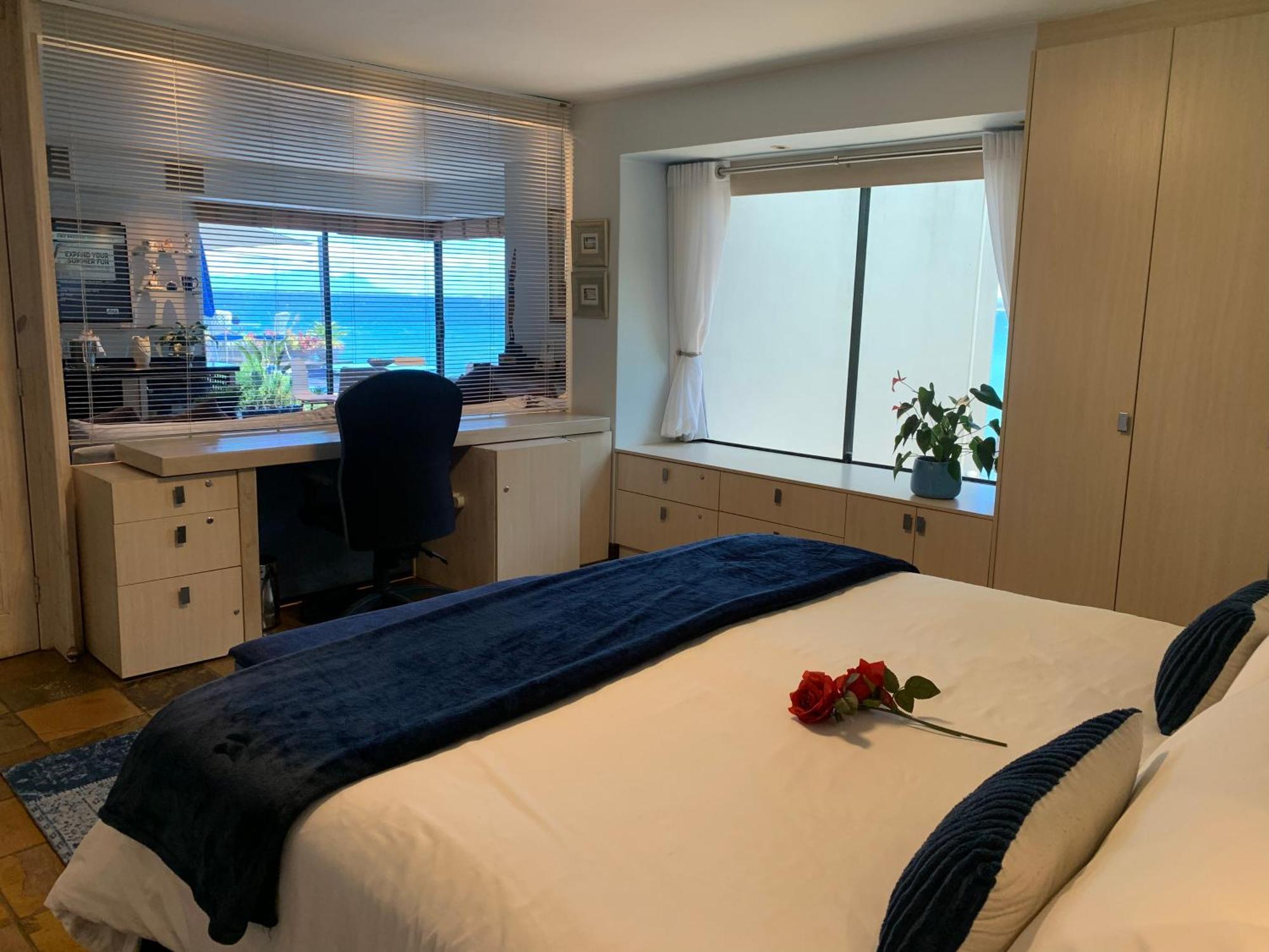 185 On Beach Boutique Suites Гордонс-Бей Екстер'єр фото