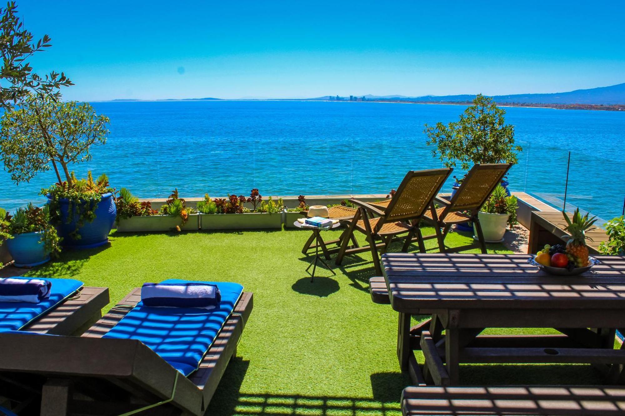 185 On Beach Boutique Suites Гордонс-Бей Екстер'єр фото